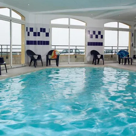 Comfortably Furnished With A Balcony Or Terrace With Sea View Cayeux-sur-Mer