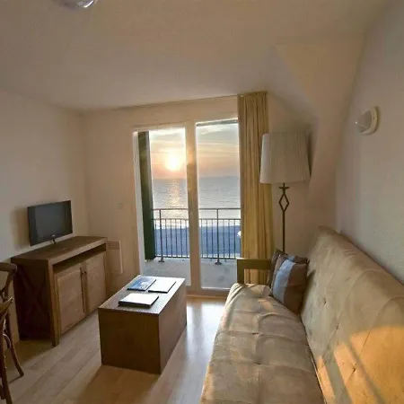 Apartament Comfortably Furnished With A Balcony Or Terrace With Sea View *