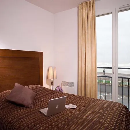 Comfortably Furnished With A Balcony Or Terrace With Sea View * Cayeux-sur-Mer